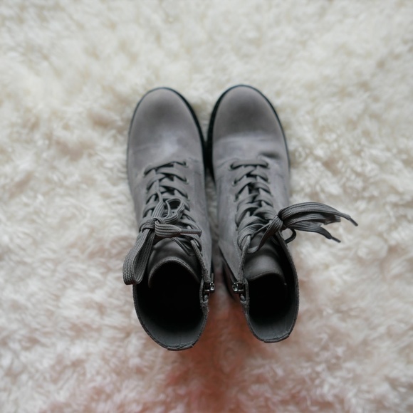 NWT Vince Monastir Lace-Up Suede Boot - Picture 8 of 8